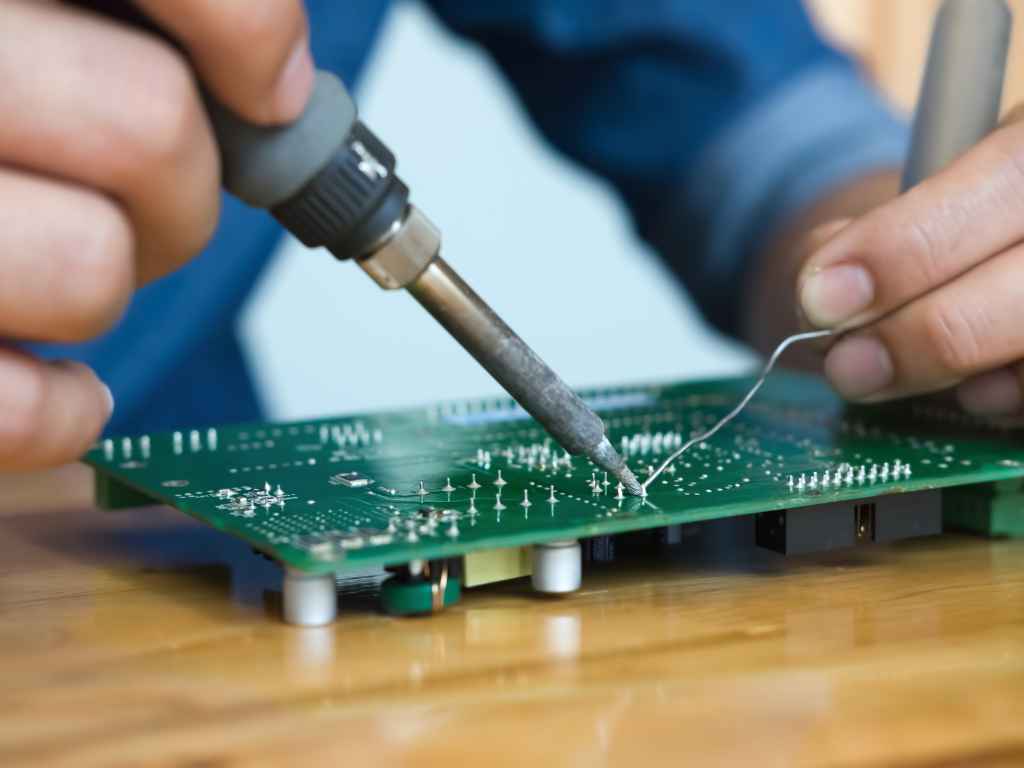 Start an Electronic device Repairing store
